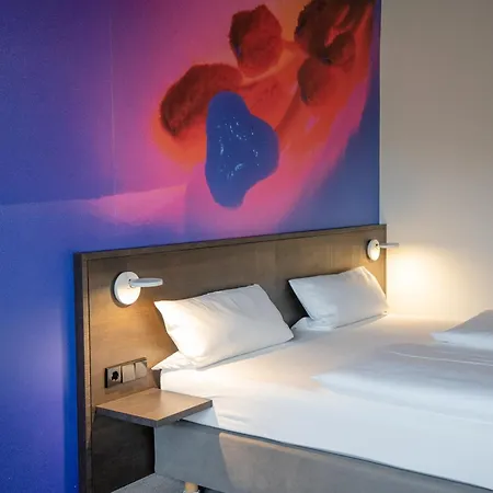 Qubixx Stadtmittehotel 3*