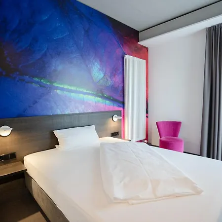 Отель Qubixx Stadtmittehotel 3*