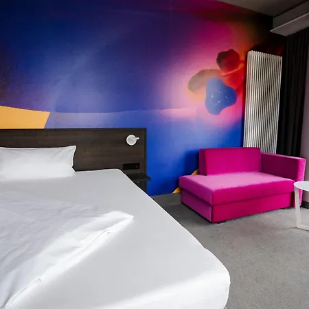 Qubixx Stadtmittehotel Отель