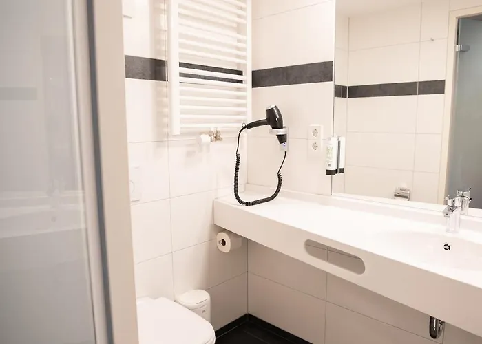 Qubixx Stadtmittehotel ホテル 3*