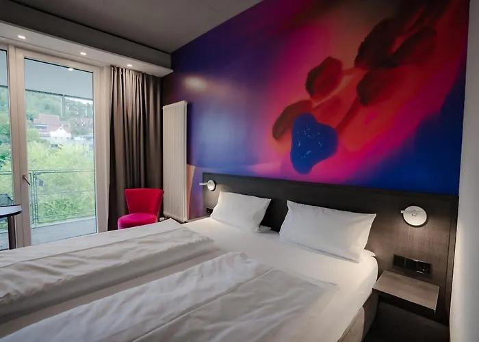 Qubixx Stadtmittehotel 3* シュヴェービッシュ・ハル