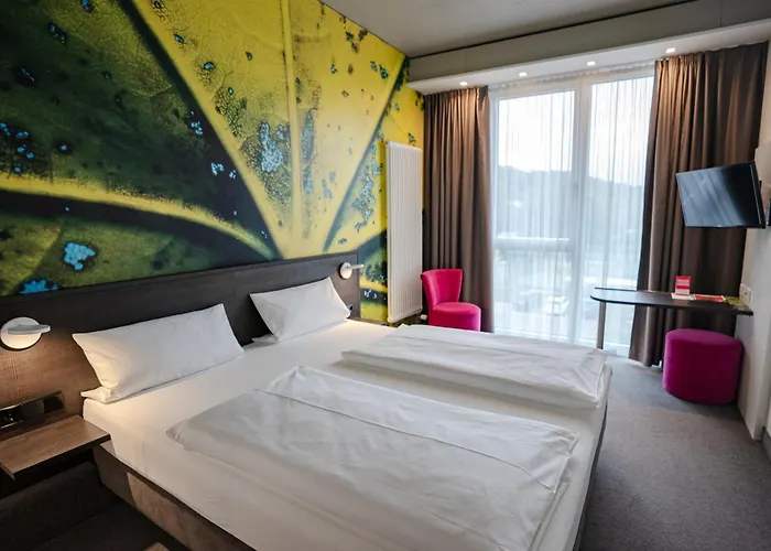 Qubixx Stadtmittehotel 3* シュヴェービッシュ・ハル