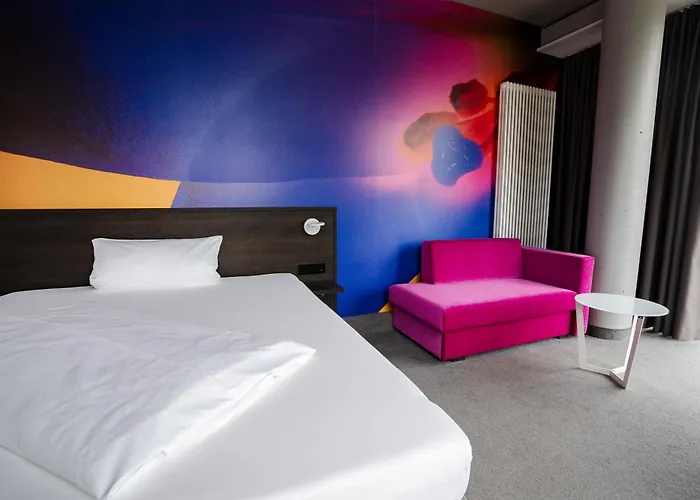 Qubixx Stadtmittehotel ホテル