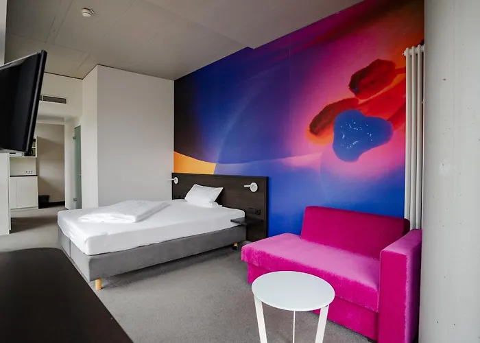 Qubixx Stadtmittehotel ホテル シュヴェービッシュ・ハル